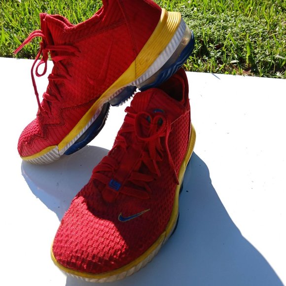 Nike Men's LeBron 16 Low SuperBron Size 8 Red Basketball Shoes Sneakers - Picture 2 of 16